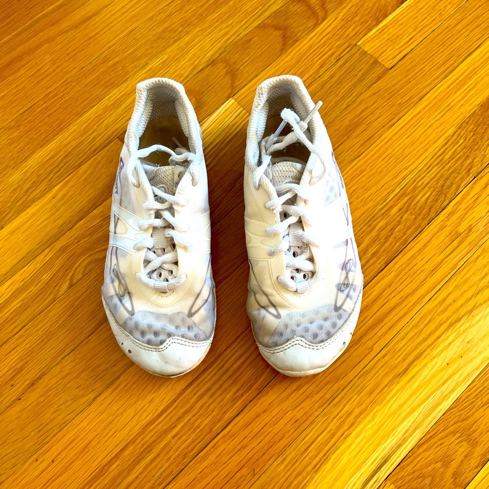 Nfinity Vengeance Cheer Shoes Size Youth 3